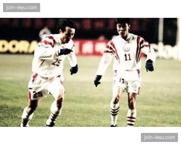 维尼修斯与基米希的边路攻防将成为决赛胜负手